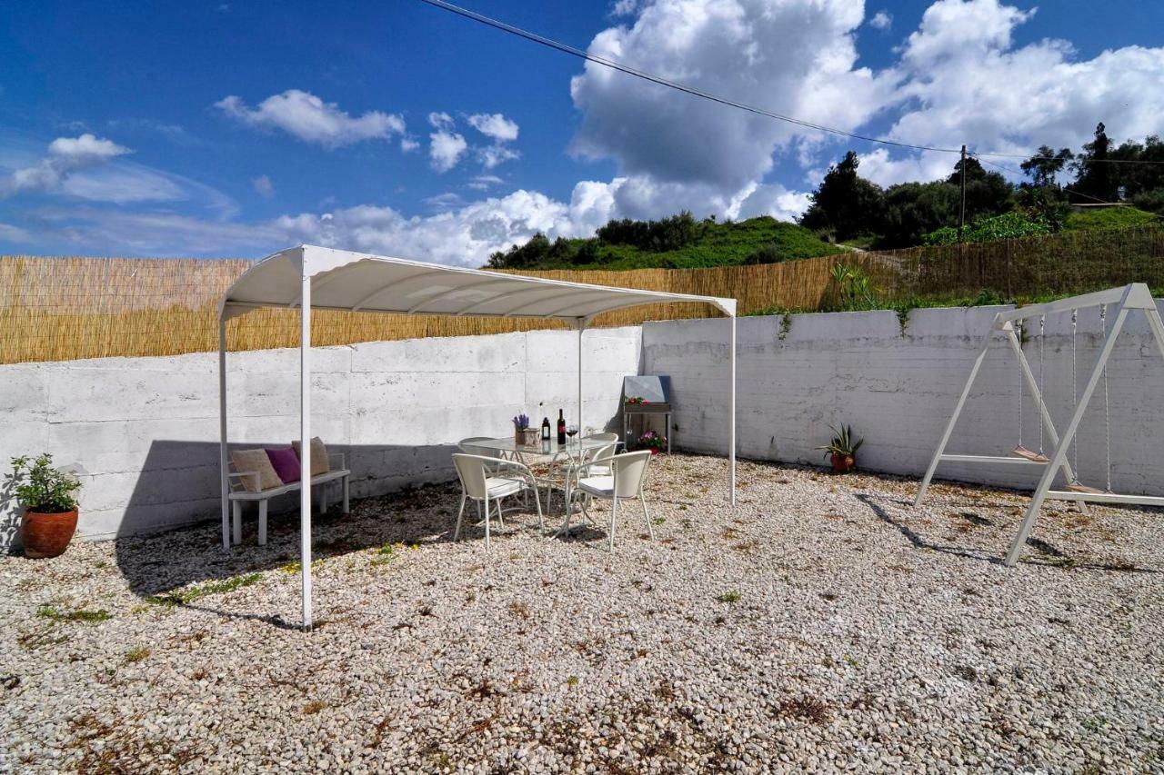 Darmanin 2 Gyalos Corfu * Astrakeri
