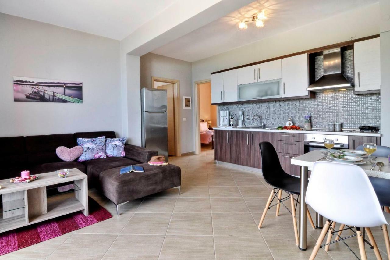 Darmanin 2 Gyalos Corfu Ferienhaus Astrakeri